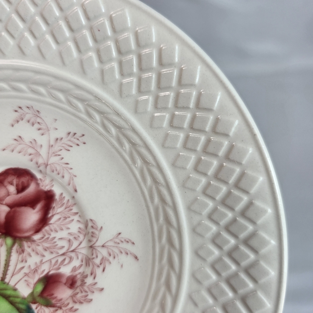 Spode Lady Anne Cup & Saucer Set Roses Center Sculptured Diamond Pattern Rim - Picture 11 of 14